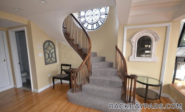113 Beacon St in Boston, MA - Building Photo - Building Photo
