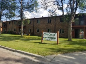 Westwood in Wahpeton, ND - Building Photo - Building Photo