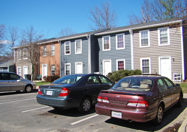 Westminster Oaks in Springfield, VA - Building Photo - Building Photo