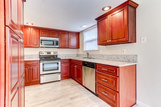property at 11795 SE Market St