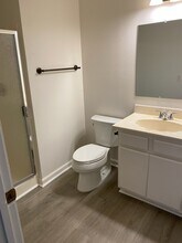 4265 Mesa Vista Way, Unit 523 in Oceanside, CA - Foto de edificio - Building Photo