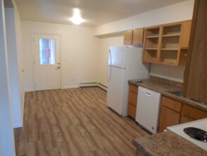 825 SW Higgins Ave, Unit 4B in Missoula, MT - Foto de edificio - Building Photo