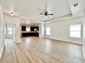 7347 Braes Cor in San Antonio, TX - Building Photo - Building Photo