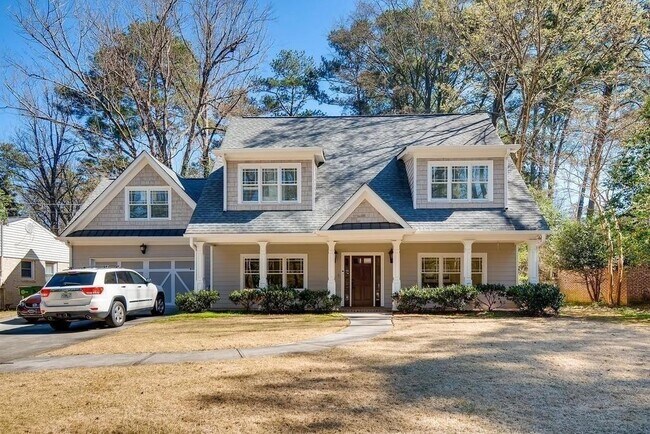 2105 Brookview Dr NW in Atlanta, GA - Building Photo - Building Photo