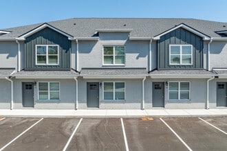 Flats at Melrose in Lebanon, TN - Building Photo - Building Photo