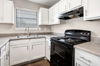 Bessemer Place Apartments in Bessemer, AL - Foto de edificio - Building Photo