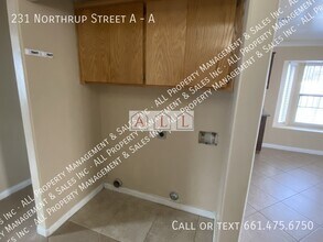 231 Northrup St in Bakersfield, CA - Building Photo - Building Photo