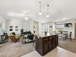 4689 Inlet Ln in Osage Beach, MO - Building Photo - Building Photo