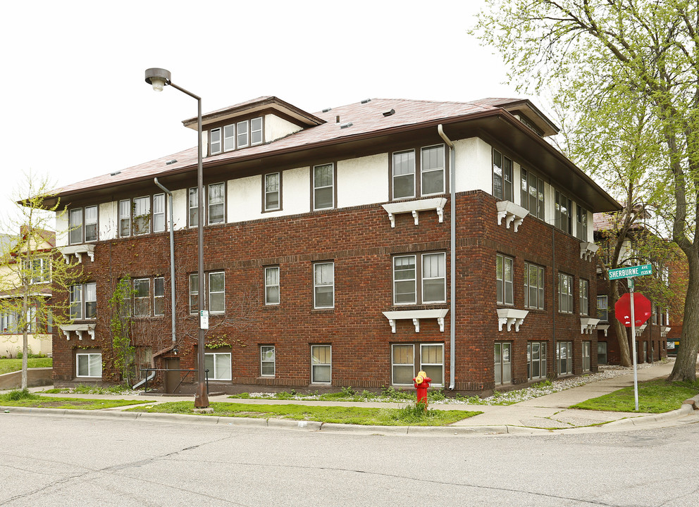 517 Asbury St in St. Paul, MN - Building Photo