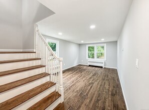 85 Cold Spring Cir in Naugatuck, CT - Building Photo - Building Photo