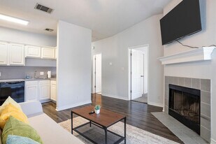 1005 W 23rd St in Austin, TX - Building Photo