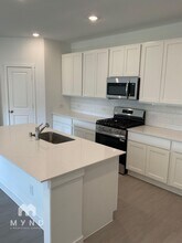 1250 Okeechobee Dr in Dallas, TX - Building Photo - Building Photo