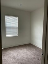 405 S Reaghan Ln in La Habra, CA - Building Photo