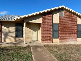 510 E 28th St in San Angelo, TX - Building Photo