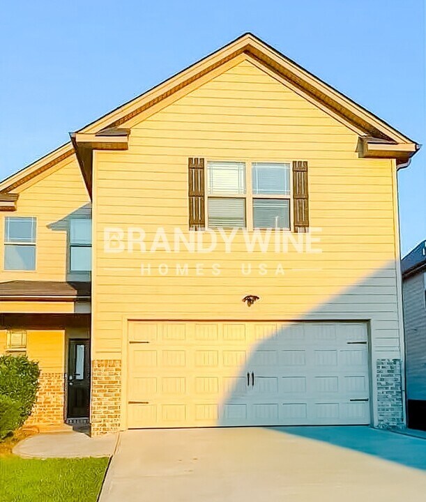 3016 Abraham Ln in Mcdonough, GA - Building Photo