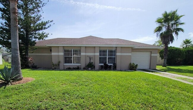 property at 985 Hickory Ct