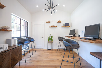 Shadow Creek Apartments in Santa Rosa, CA - Building Photo - Interior Photo