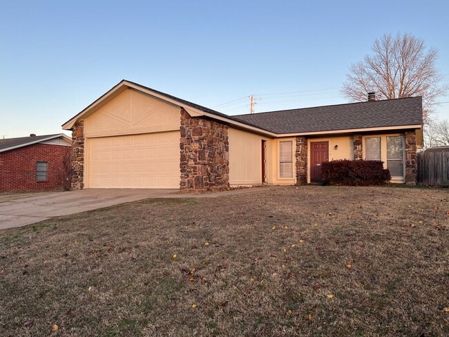 1710 N Hills Blvd in Van Buren, AR - Building Photo - Building Photo