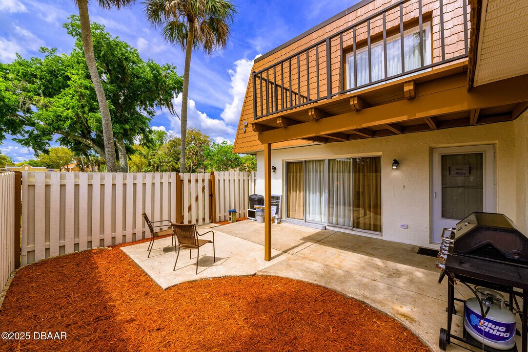 168 Sweetgum Ln in Port Orange, FL - Building Photo