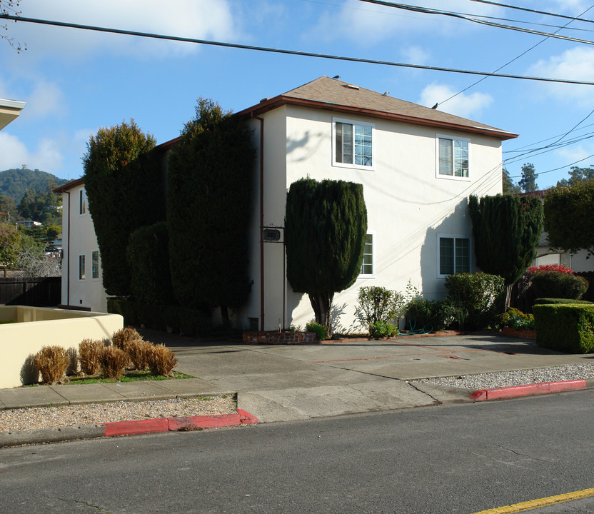 200 Mission Ave in San Rafael, CA - Building Photo