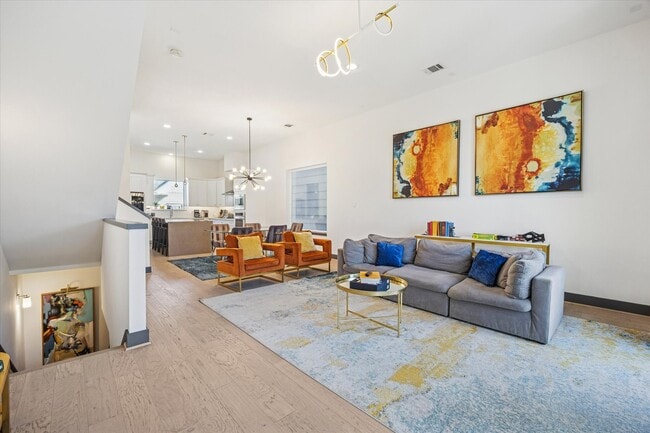 property at 1404 Goliad St