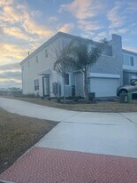 240 Bogey Dr in Davenport, FL - Building Photo
