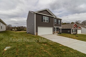 7819 Moonbeam Ln in Knoxville, TN - Building Photo - Building Photo