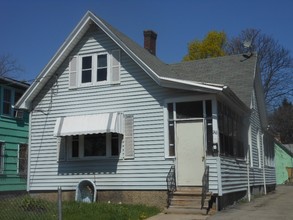 106 Quincy St in Rochester, NY - Foto de edificio - Building Photo