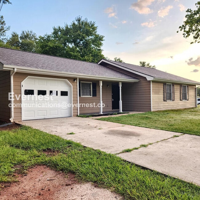 property at 680 Honey Creek Rd SE