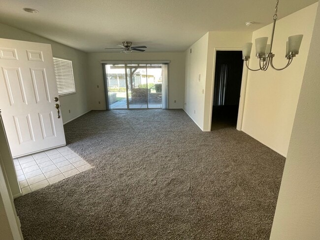 19052 Primrose Ln in Apple Valley, CA - Building Photo - Building Photo
