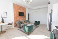 The Courtland at 419 Saint Paul Place photo'