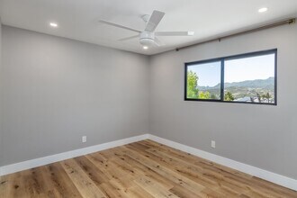 1612 Valecroft Ave in Westlake Village, CA - Building Photo - Building Photo