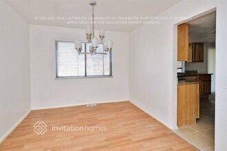 3679 S Helena Way in Aurora, CO - Building Photo - Building Photo