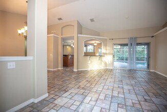 3157 Forest Breeze Way in St. Cloud, FL - Foto de edificio - Building Photo