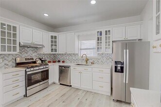 829 Lake Bluff Dr in Flower Mound, TX - Building Photo - Building Photo