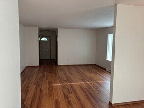 2700 Maple Hills Dr in Green Bay, WI - Building Photo - Building Photo