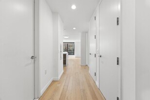 160 1st St in Jersey City, NJ - Building Photo