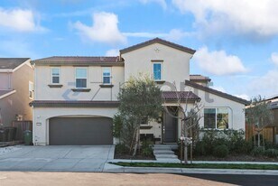 6795 Paseo St in Tracy, CA - Building Photo