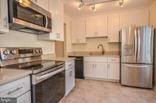 12104 Pikeview Terrace in Germantown, MD - Building Photo