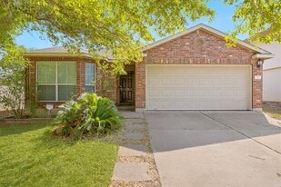 203 Altamont St in Hutto, TX - Building Photo