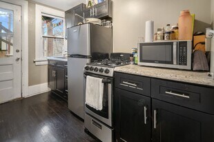 308 E Seneca St in Ithaca, NY - Building Photo