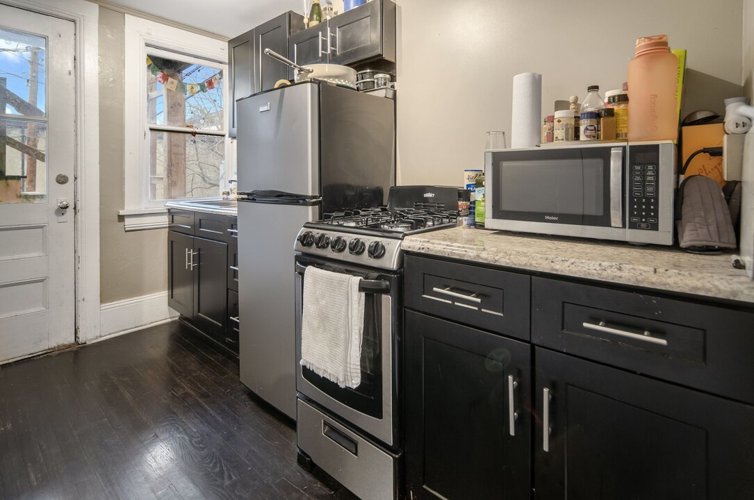 308 E Seneca St in Ithaca, NY - Building Photo