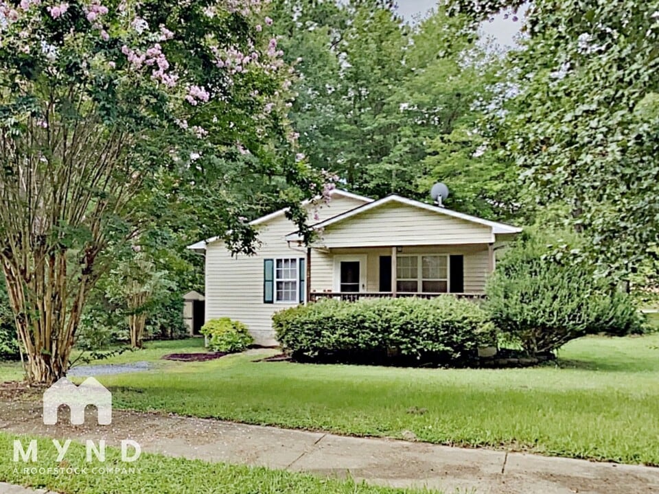 202 Jubilee Dr in Chapel Hill, NC - Foto de edificio