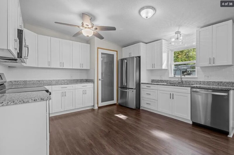 38060 Lawanda Loop in Zephyrhills, FL - Building Photo