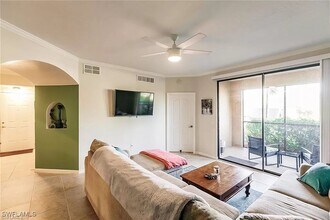 13010 Positano Cir in Naples, FL - Building Photo - Building Photo