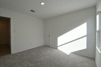 2823 Cedar Rock St in League City, TX - Foto de edificio - Building Photo