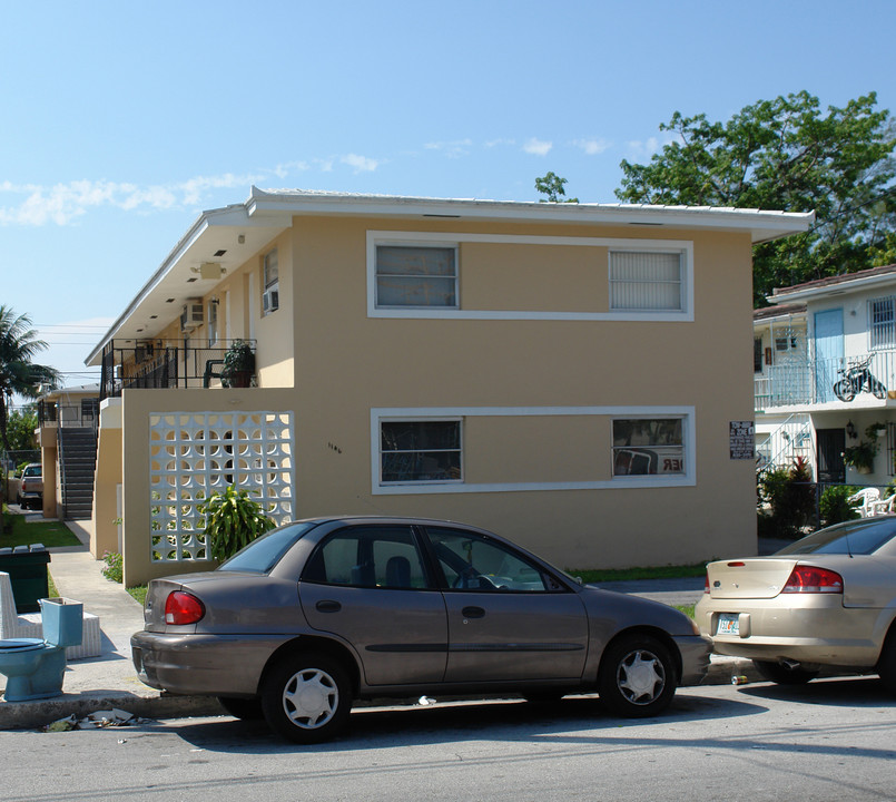 1146 SW 6th St in Miami, FL - Building Photo