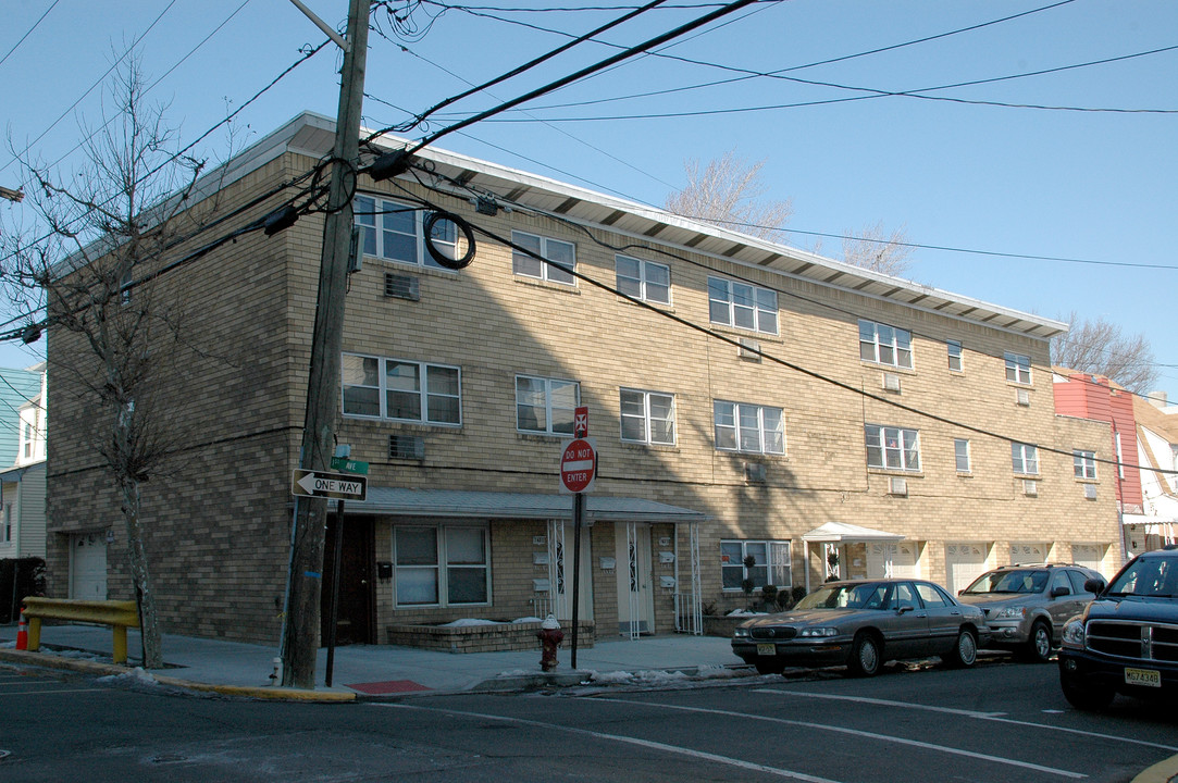 7401-7405 1st Ave in North Bergen, NJ - Building Photo