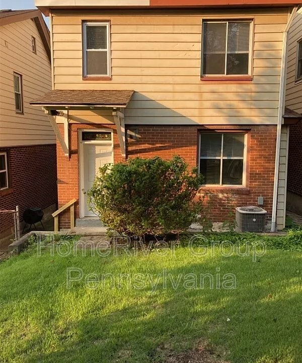 2809 Pyramid Ave in Pittsburgh, PA - Foto de edificio - Building Photo