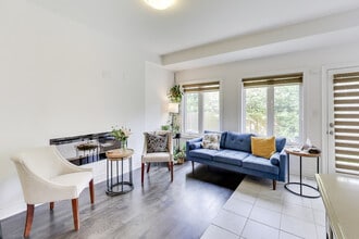 1161 Carnegie Dr in Mississauga, ON - Building Photo - Building Photo